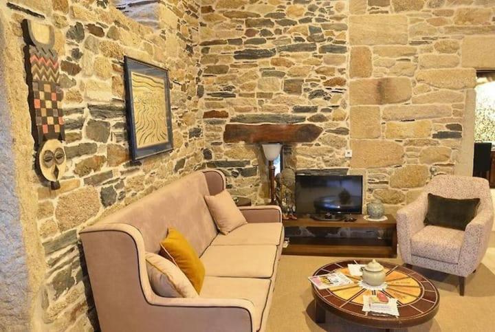 Habitaciones La Cuevona De Guitiriz Lugo Экстерьер фото